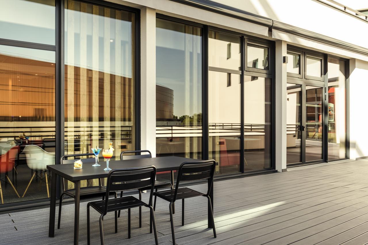 Ibis Saint Quentin En Yvelines - Velodrome Hotel Montigny-le-Bretonneux Exterior photo