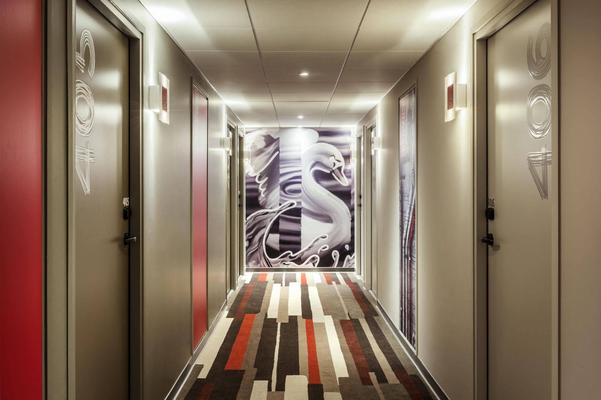 Ibis Saint Quentin En Yvelines - Velodrome Hotel Montigny-le-Bretonneux Exterior photo